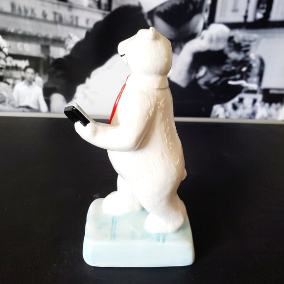 COCA-COLA | Enesco Polar Bears Through the Years: 1990s NIB/NWT - Picture 3 of 6